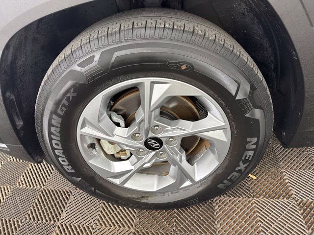 Certified 2024 Hyundai Tucson SE FWD image 33