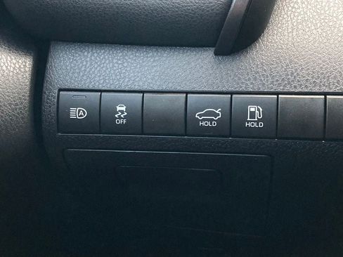 Used 2021 Toyota Camry SE FWD image 15
