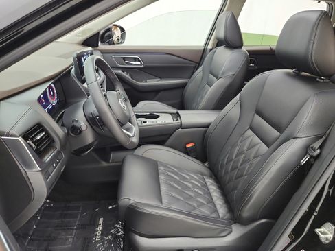 Used 2023 Nissan Rogue Platinum w/ Platinum Premium Package FWD image 15