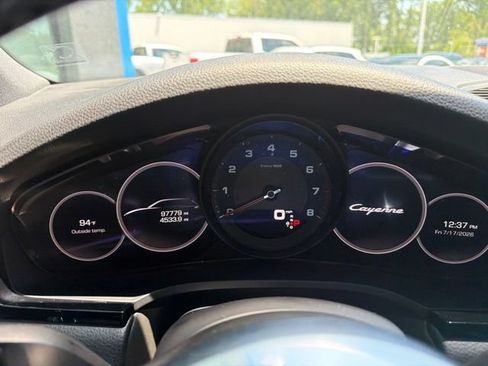 Used 2020 Porsche Cayenne AWD/4WD image 45