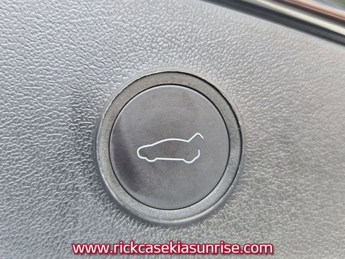 Used 2023 Tesla Model 3 Standard Range image 16