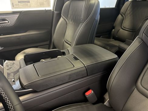 New 2026 INFINITI QX80 Autograph image 21