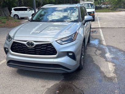 Used 2021 Toyota Highlander XLE