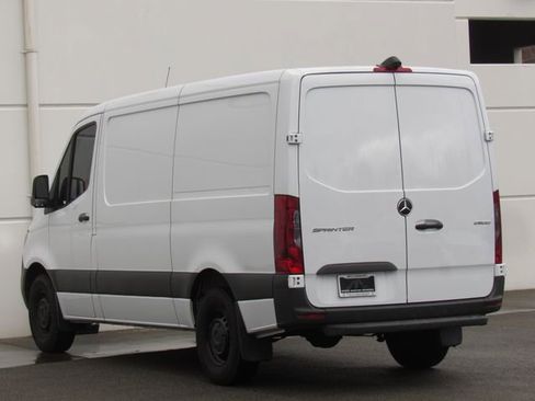 Used 2024 Mercedes-Benz Sprinter 2500 image 5