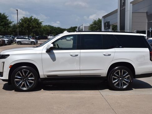 Used 2023 Cadillac Escalade Sport AWD/4WD image 12