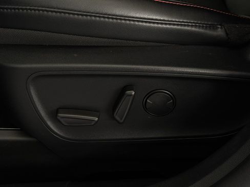 Used 2025 Ford Escape ST-Line Select AWD/4WD image 29