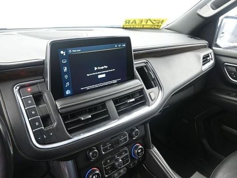 Used 2023 Chevrolet Suburban Premier image 24