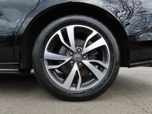 Used 2023 Honda Odyssey Touring image 9