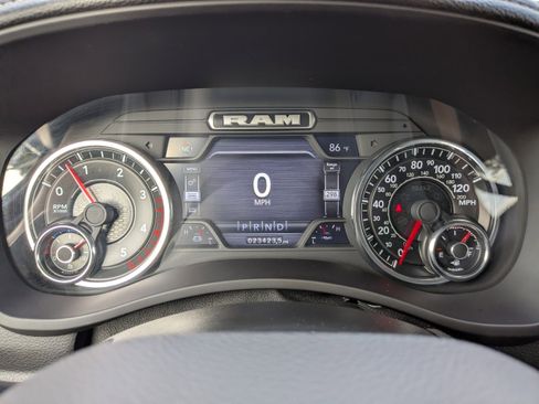 Used 2024 RAM 3500 Laramie image 27