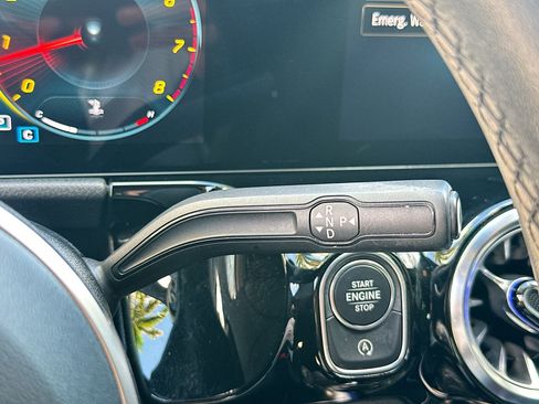 Used 2023 Mercedes-Benz GLA 250 4MATIC image 15