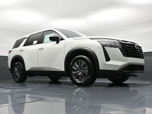 New 2026 Nissan Pathfinder S AWD/4WD image 29