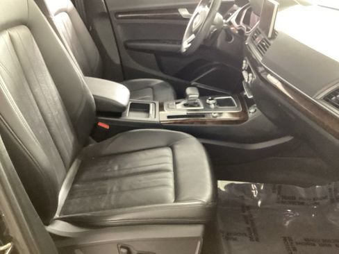 Used 2018 Audi Q5 2.0T Premium Plus w/ Premium Plus Package AWD/4WD image 24