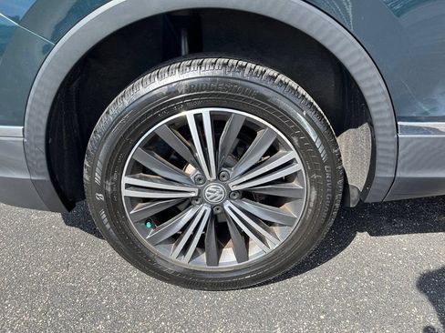 Used 2019 Volkswagen Tiguan SEL AWD/4WD image 32