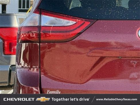 Used 2017 Toyota Sienna XLE image 9