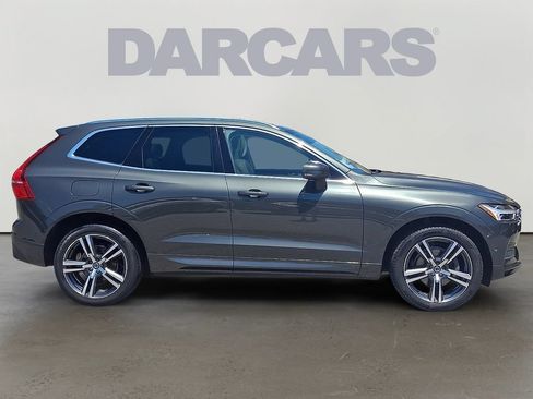 Used 2019 Volvo XC60 T5 Momentum w/ Multimedia Package AWD/4WD image 7
