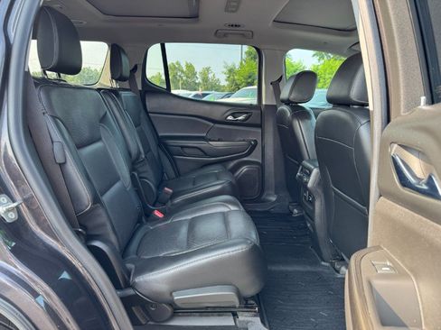 Used 2018 GMC Acadia SLT AWD/4WD image 19