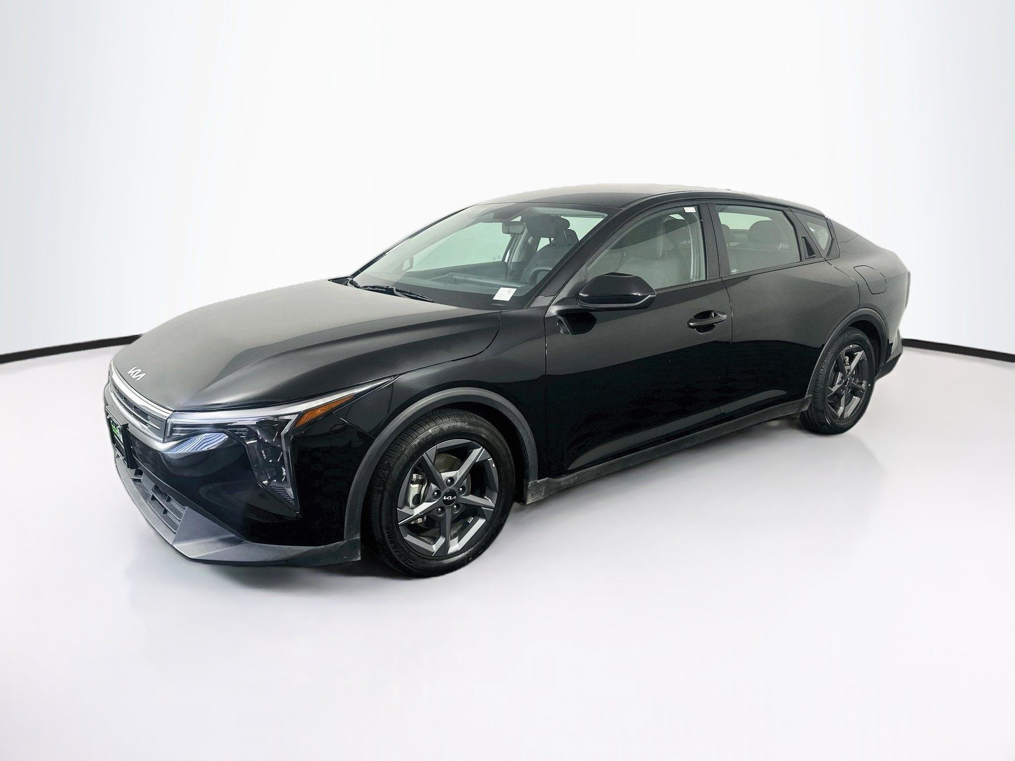 Used 2025 Kia K4 FWD image 3
