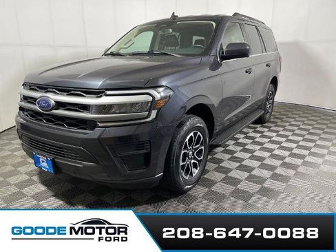 Certified 2024 Ford Expedition XLT AWD/4WD image 4