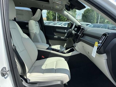 New 2026 Volvo XC40 B4 Plus w/ Protection Package Premier FWD image 11