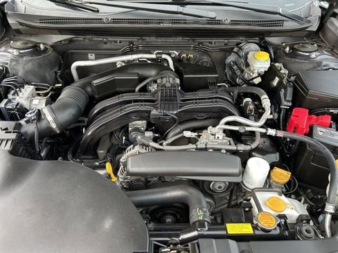 Used 2023 Subaru Outback Premium image 9