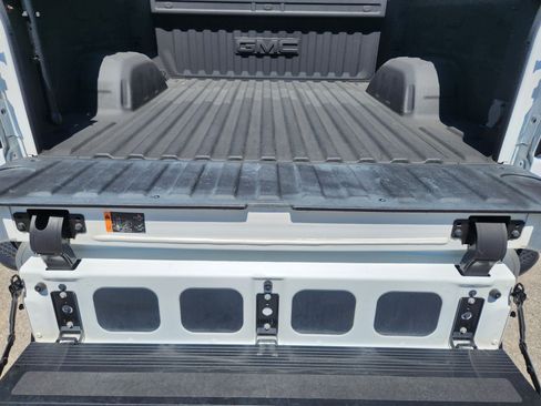 Used 2021 GMC Sierra 1500 SLT AWD/4WD image 24