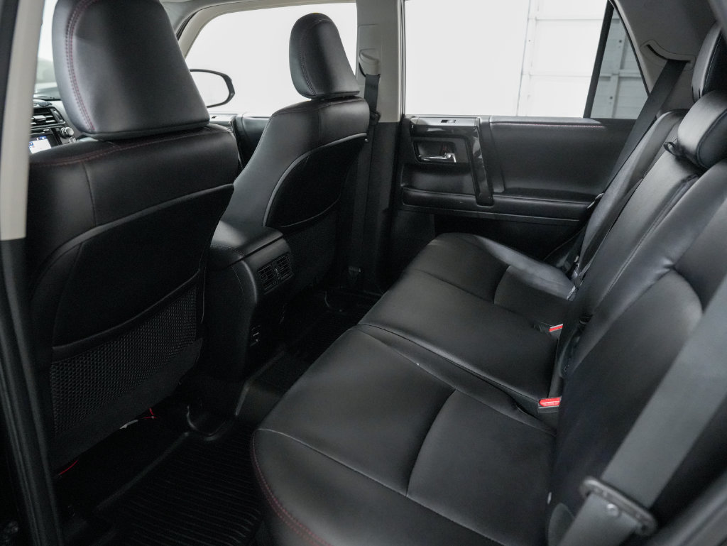 Used 2018 Toyota 4Runner TRD Off-Road Premium AWD/4WD image 30