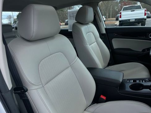 Certified 2024 Honda Civic Touring image 31