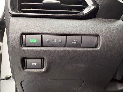 Used 2024 Nissan Sentra SV image 19