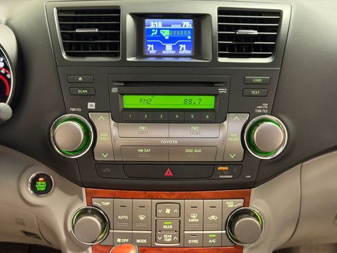 Used 2010 Toyota Highlander Limited image 10