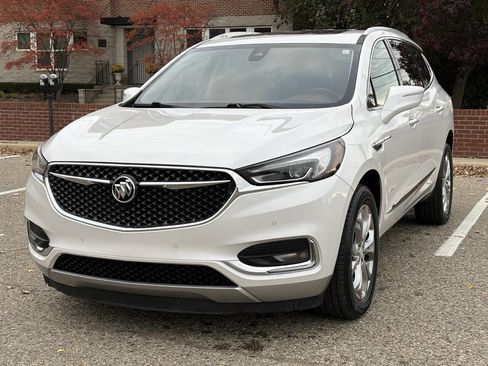 Used 2018 Buick Enclave Avenir image 3