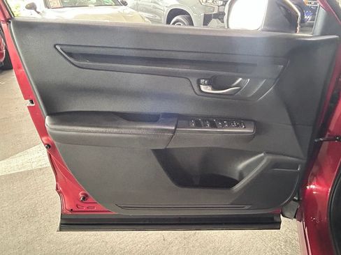 Used 2025 Honda CR-V Sport image 18