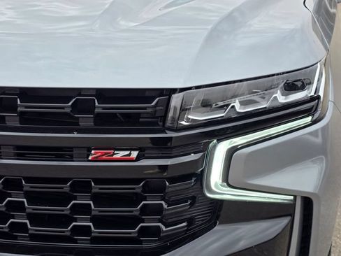 Used 2023 Chevrolet Tahoe Z71 w/ Luxury Package AWD/4WD image 3