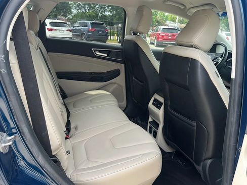 Used 2020 Ford Edge Titanium AWD/4WD image 16