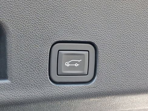 Certified 2025 Chevrolet Traverse Z71 w/ Enhanced Driving Package AWD/4WD image 31