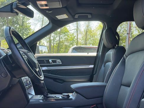 Used 2018 Ford Explorer Sport w/ Equipment Group 401A AWD/4WD image 10