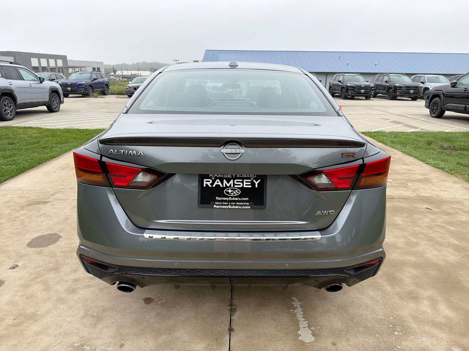 Used 2023 Nissan Altima 2.5 SR w/ SR Premium Package AWD/4WD image 5
