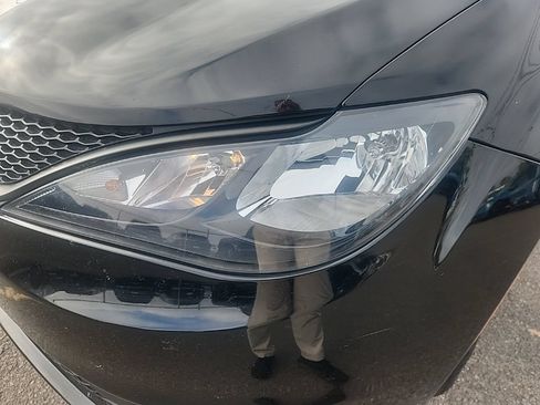 Used 2024 Chrysler Voyager LX FWD image 6