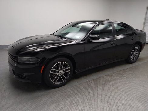 Used 2019 Dodge Charger SXT AWD/4WD image 2