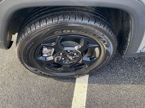 Used 2024 Jeep Compass Trailhawk image 22