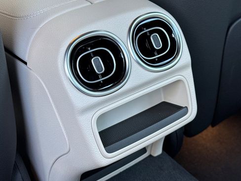 New 2025 Mercedes-Benz C 300 Sedan image 24