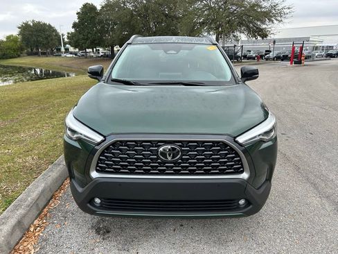 Certified 2025 Toyota Corolla Cross XLE image 8