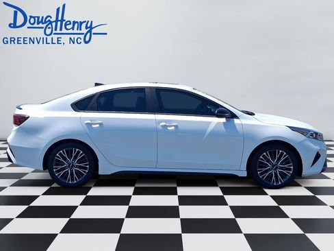 Used 2023 Kia Forte GT-Line w/ GT-Line Premium Package FWD image 6