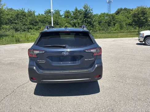 Used 2023 Subaru Outback Premium w/ Popular Package #1 AWD/4WD image 27