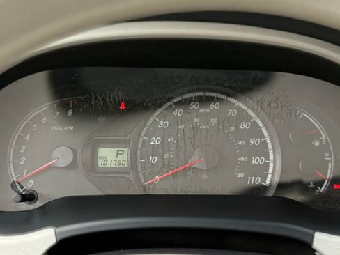 Used 2013 Toyota Sienna L FWD image 17