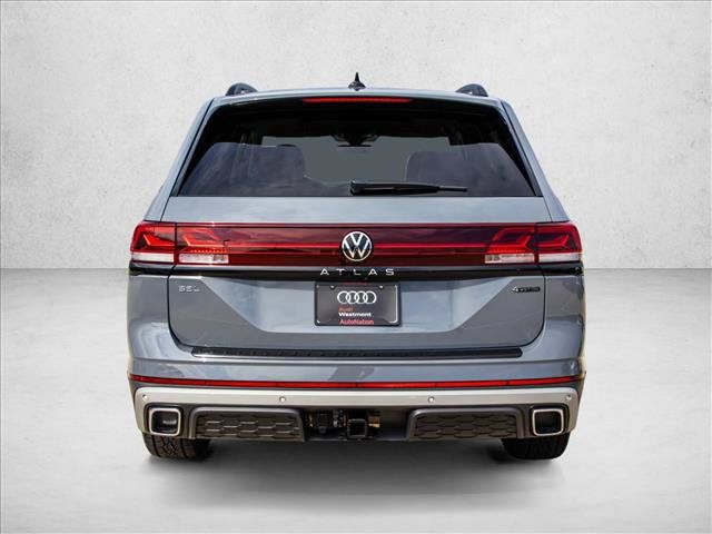 Used 2024 Volkswagen Atlas Peak Edition SEL AWD/4WD image 6