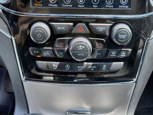 Used 2021 Jeep Grand Cherokee Limited AWD/4WD image 17