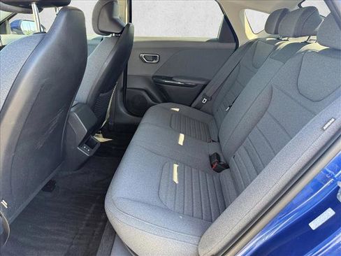 Used 2025 Kia K4 EX image 13