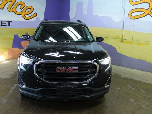 Used 2019 GMC Terrain SLE w/ Driver Convenience Package image 3