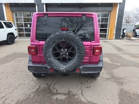 Used 2024 Jeep Wrangler Willys image 9