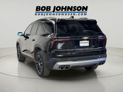 Used 2025 Chevrolet Traverse LT w/ Sun and Wheel Package AWD/4WD image 5